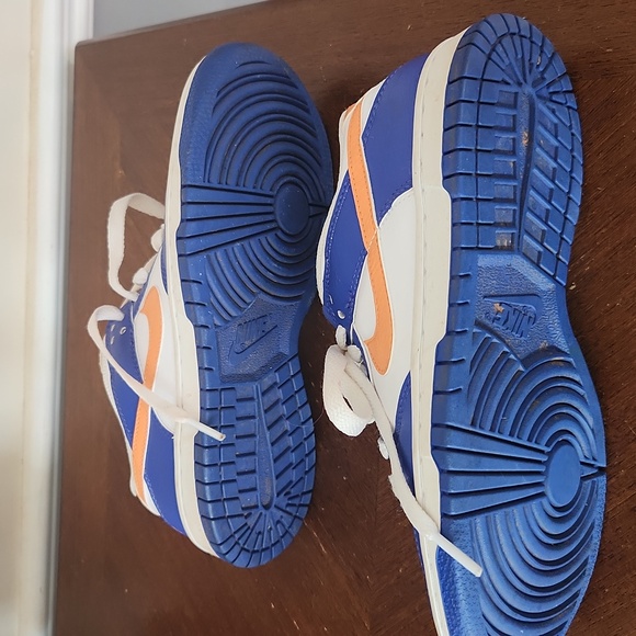 Youth Dunks - Picture 2 of 3